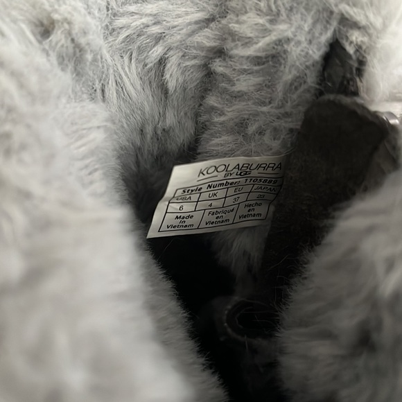 Kookaburra Boots by UGG - Picture 6 of 6